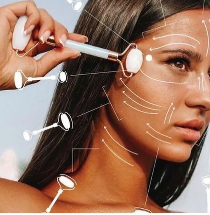 Jade Roller & Gua Sha Facial Set – Daily Skin Sculpting Ritual